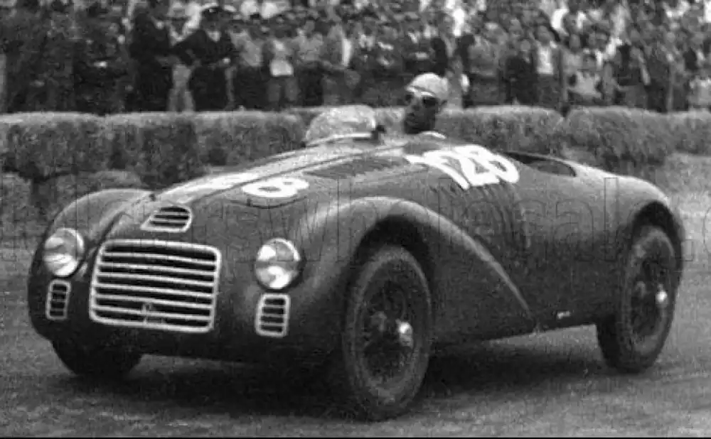FERRARI - 125S SPIDER N 128 CIRCUITO DI PIACENZA 1947 FRANCO CORTESE Bestel Nu