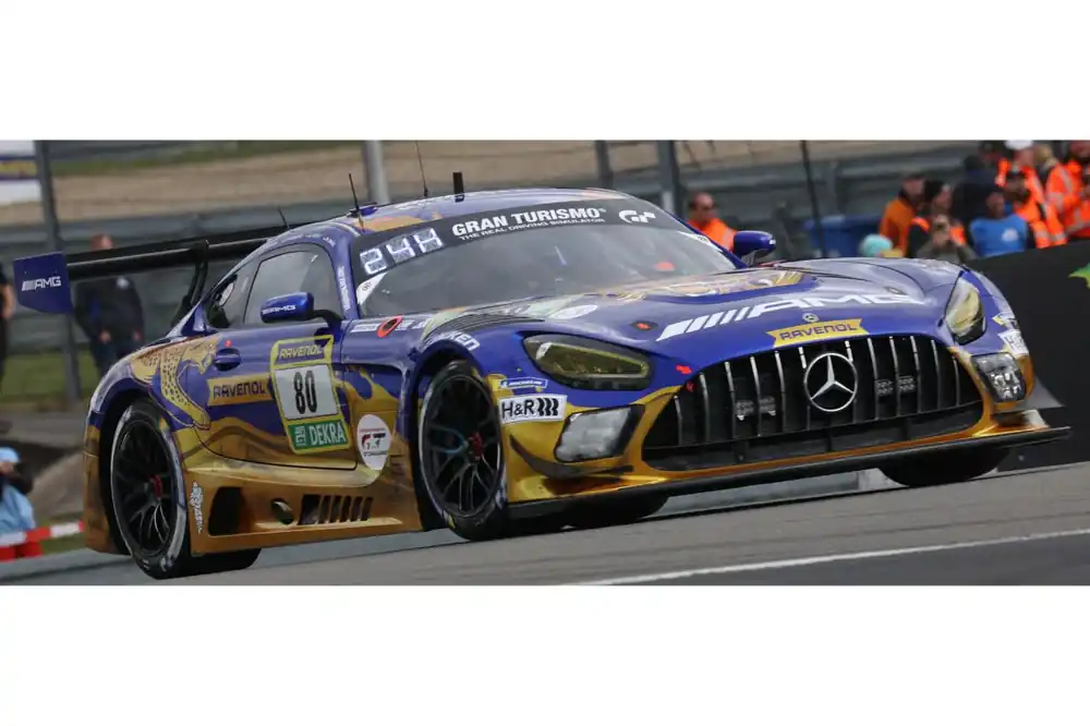 Gereduceerde Prijs MERCEDES-AMG GT3 NR. 80 MERCEDES-AMG TEAM RAVENOL WINNAAR 24 UUR VAN DE NüRBURGRING 2026 M. ENGEL - L. STOLZ - F. SCHILLER - M. MARTIN