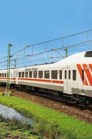 Voordeelprijs Trix 25426 H0 Driedelig elektrisch treinstel Koploper ICM-1 ‘Martinair Holland‘ van de NS